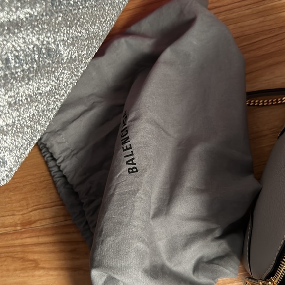 HOLIDAY SEASON BALENCIAGA SPRARKLE SILVER CLUTCH CROSSBODY NEW - Picture 7 of 7